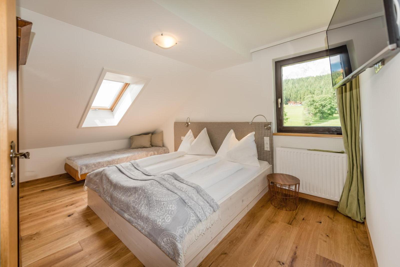 Naturchalet Hoeflehner - Heimgefuehl & Ruhelage An Loipe & Wanderweg Ramsau am Dachstein Esterno foto